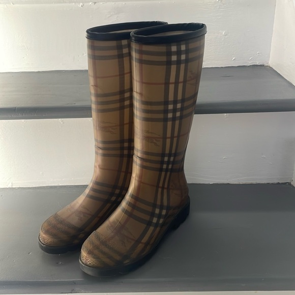 Burberry Rain Boots - Picture 1 of 6